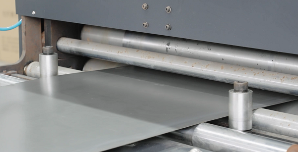 Double Head Online Coil Fed Laser Cutting Production Line For Metal Cutting